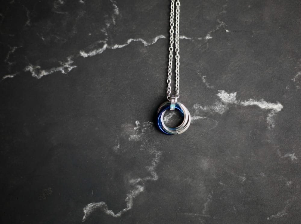 Срібний підвіс на срібній цепочці