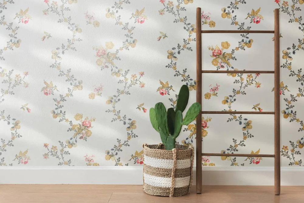 Стіна на якій поклеїні якісні шпалери