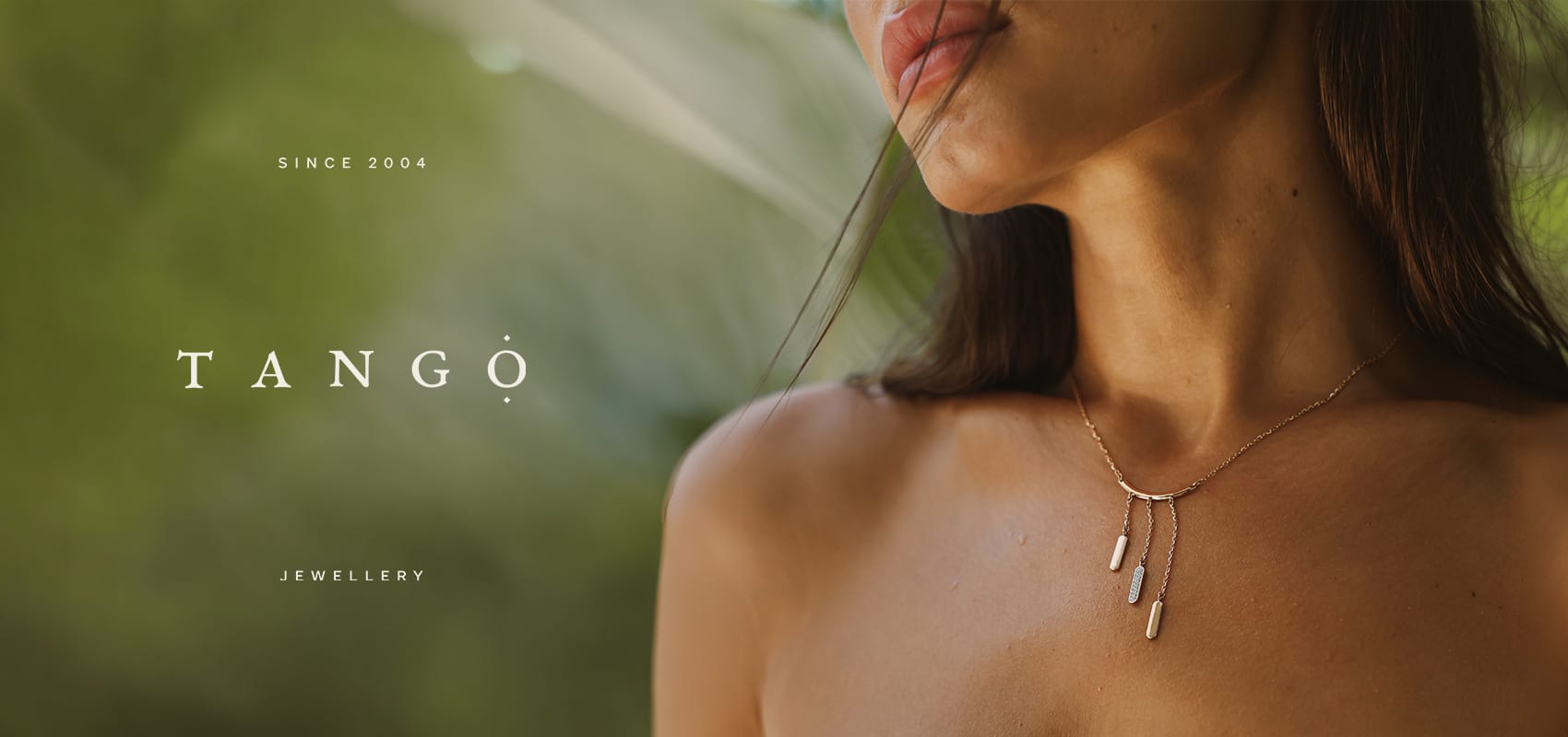 Золоте колье с фіанітом